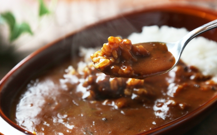 舞妓はんのまかないカレー（旨中辛）2